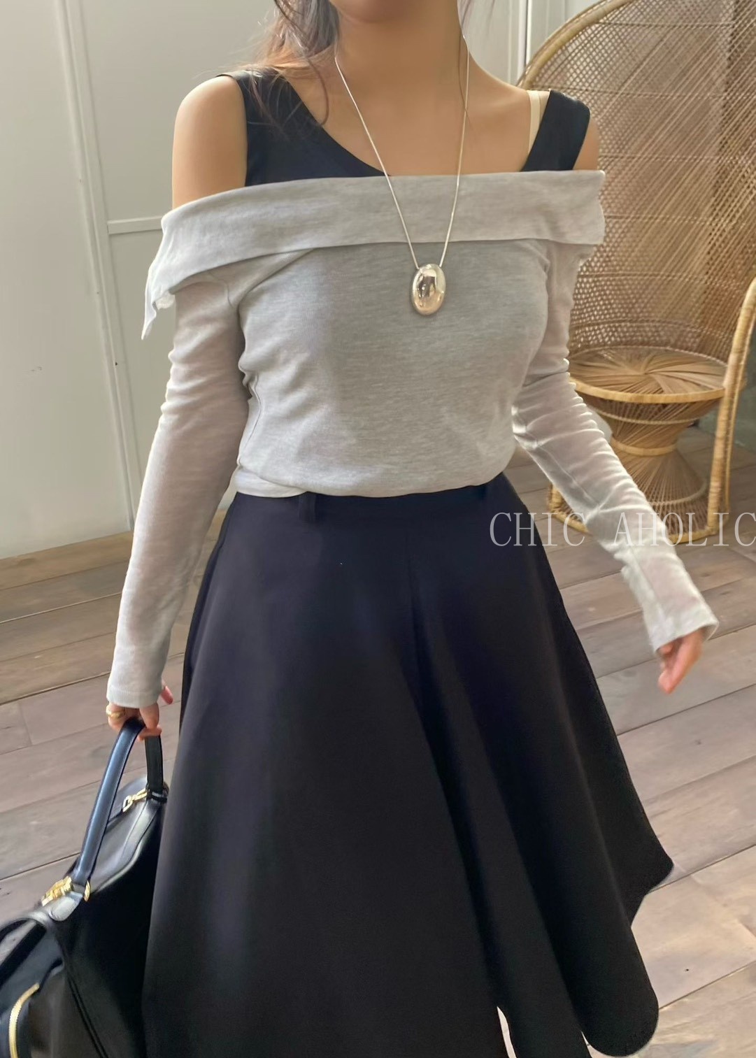 小姊姊大U翻領上衣