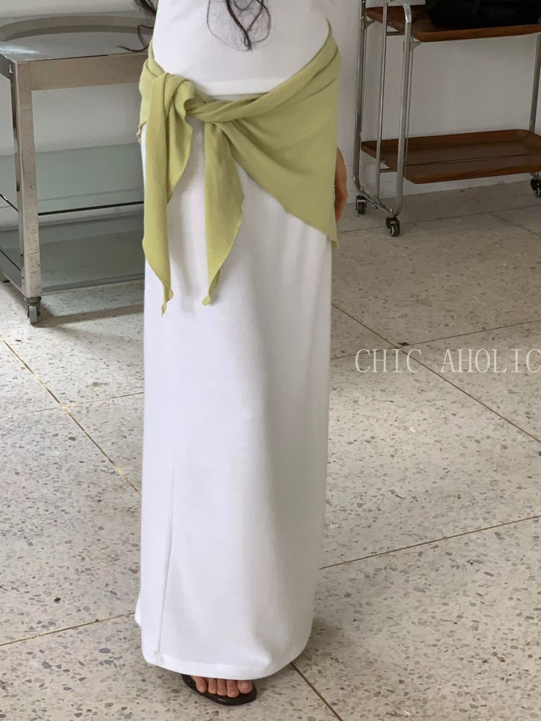 造型人字領口上衣