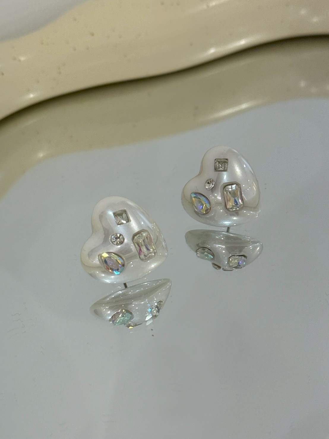 KQ01水晶坎愛心耳環