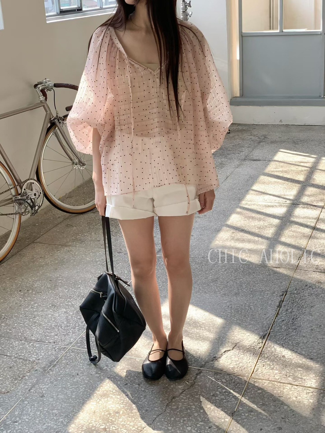 雪紡透肌點點上衣