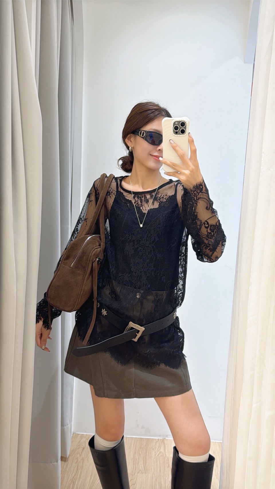 NOV32透紗花蕾絲打底衣 